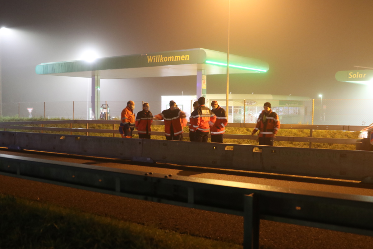 Der Verkehrsdienst der Feuerwehr Weinland hat sich die Mitteltrennung angeschaut – vor allem die sogenannten Tore