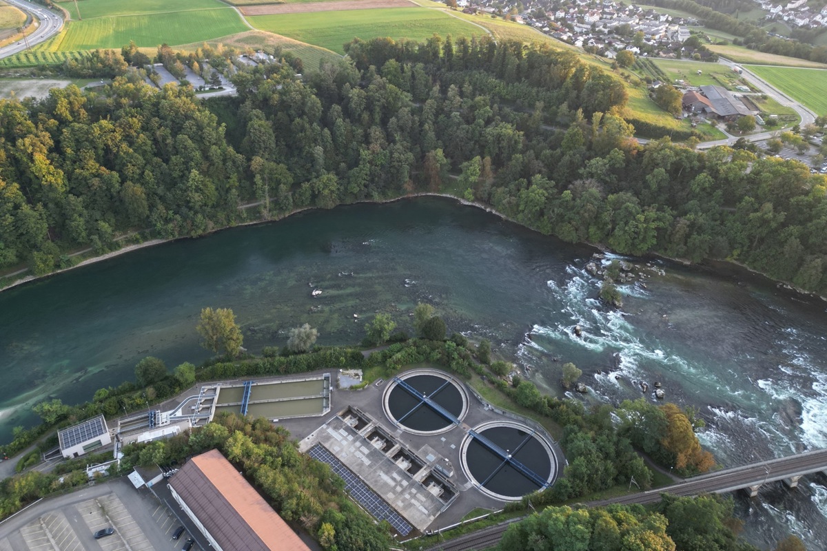 Die ARA Röti bei der SBB-Brücke am Rheinfall ist nicht nur für Dachsen eine Option.