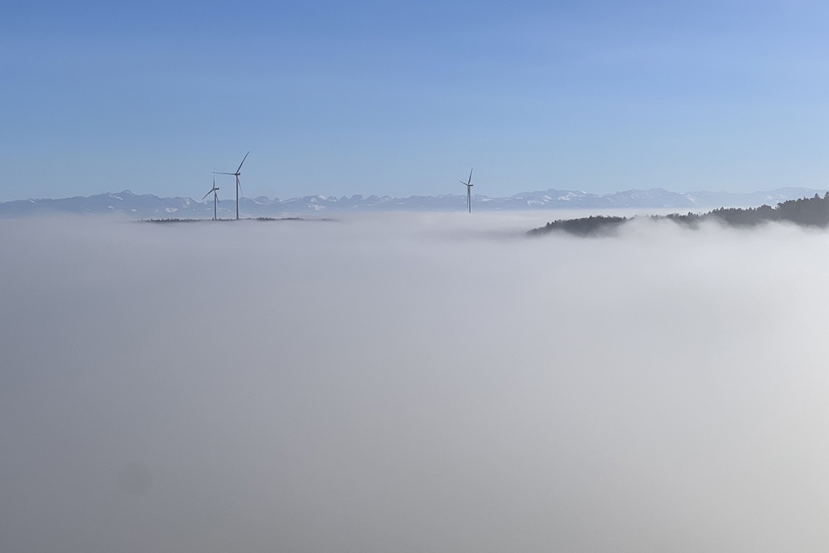 Windräder bringen die grösste Leistung in der Höhe und im Winter: Die Anlage Verenafohren.