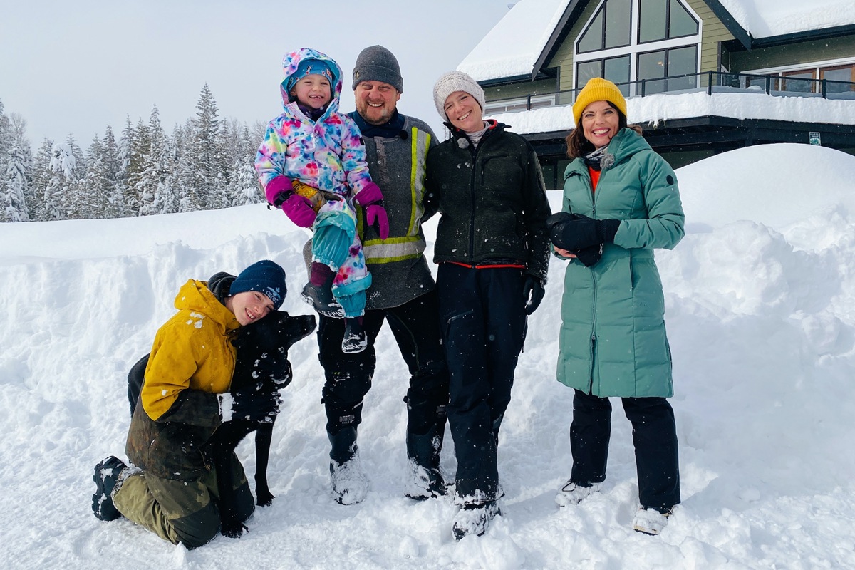 Von rechts nach links: SRF-Redaktorin Mona Vetsch war fünf Tage in Kanada bei Simone